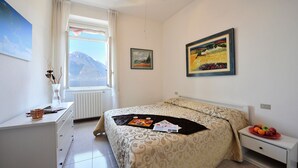 Unclassified image, 5 of 25, button - Bella Varenna in Varenna (Varenna)