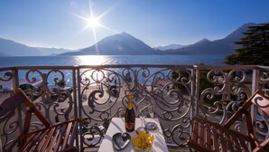 Unclassified image, 4 of 25, button - Bella Varenna in Varenna (Varenna)
