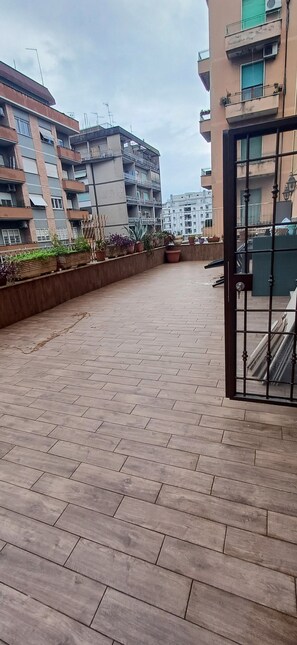 Terrace/patio - Modern and functional central apartment, finely renovated. (Roma)