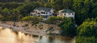 คูราเซียน บีช รีสอร์ต