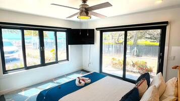 Lyxvilla - husdjur tillåtna - havsutsikt | Sängtillbehör av högsta kvalitet och värdeförvaringsskåp på rummet