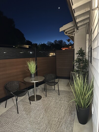 Upscale 3B2B Modern House Near Mountain View Downtown