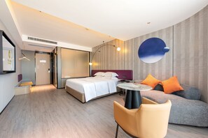 View from room - Calvin International Hotel Guangzhou Baiyun International Airport Huadu Plaza Branch (Guangzhou)