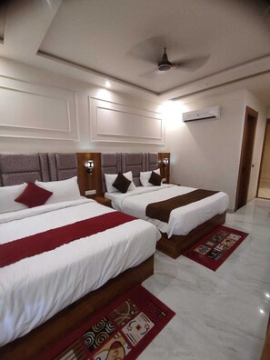 Family Room | Free WiFi