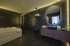 Business Double Room | Bathroom | Free toiletries, hair dryer, slippers, towels - Florya Grand Hotel (Ankara)