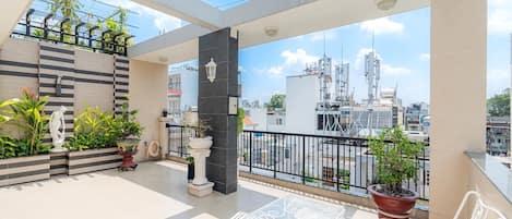 Studio Luxe, vue ville | Terrasse/Patio