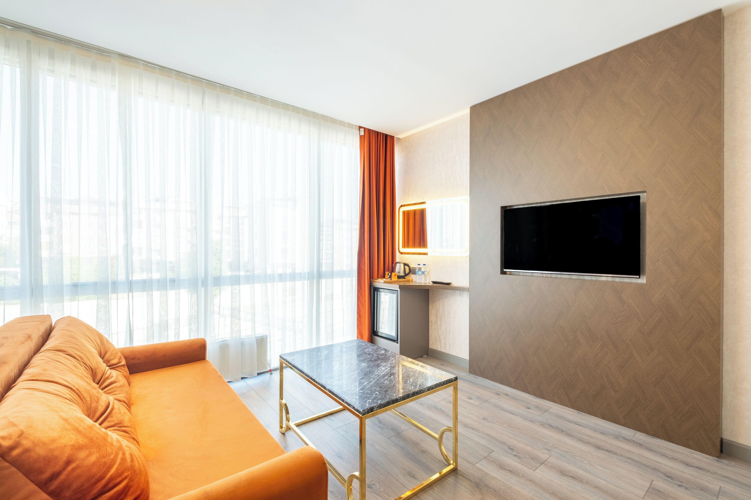 Habitación doble estándar, vista al jardín | Escritorio, espacio para trabajar con laptop y insonorización 