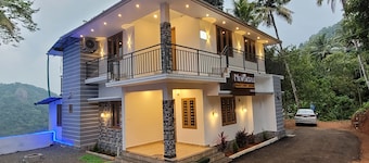 NewCastle Holidays & Resort-5 BHK Entire Property near Idukki & Munnar