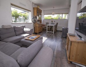 House | Living room - Holiday Home With Veranda, 6 People (Sint Maartensvlotbrug)