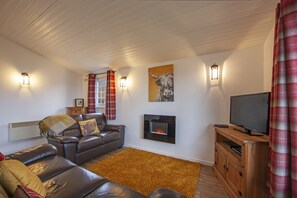 Living area - Birch Tree Lodge - sleeps 4 guests in 2 bedrooms (Appin)