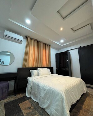 Junior Room, Balcony, City View