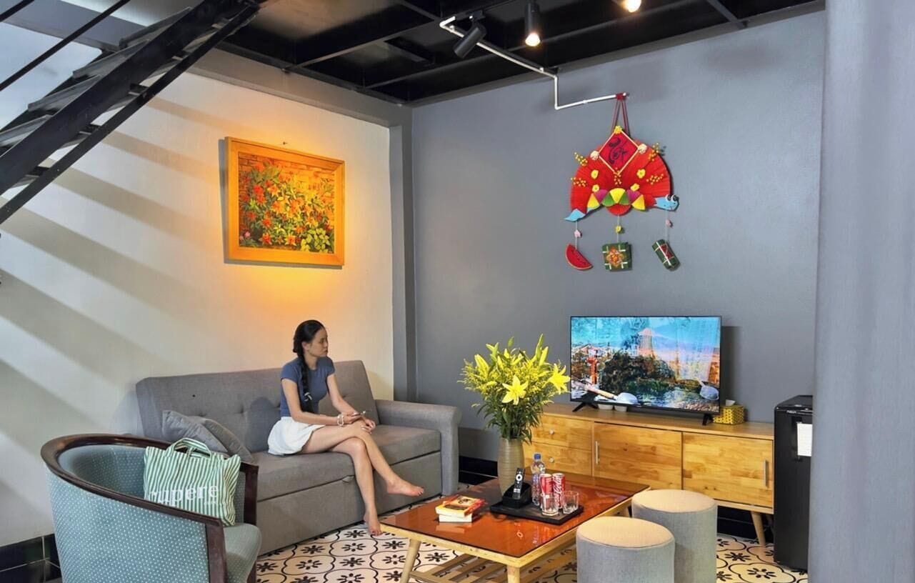 Familieleilighet, utsikt mot høyde | Individuelt innredet, wi-fi (inkludert) og sengetøy