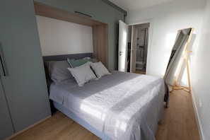 1 bedroom, iron/ironing board, WiFi, bed sheets
