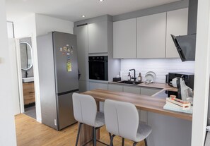 Private kitchen - FID B' Home, cosy apartment between Mulhouse and Colmar (Guebwiller)