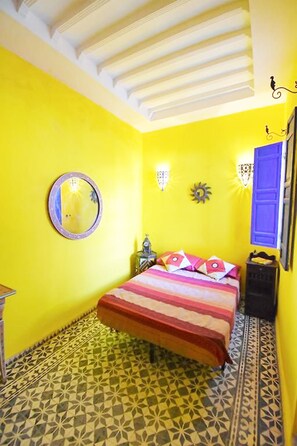 5 slaapkamers, een strijkplank/strijkijzer, gratis wifi, beddengoed