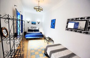 Bügeleisen/Bügelbrett, kostenloses WLAN, Bettwäsche
