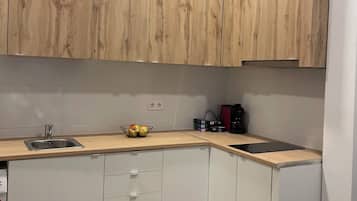 公寓 | 私人廚房 | 雪櫃、微波爐、爐具、廚房用具/餐具/器皿