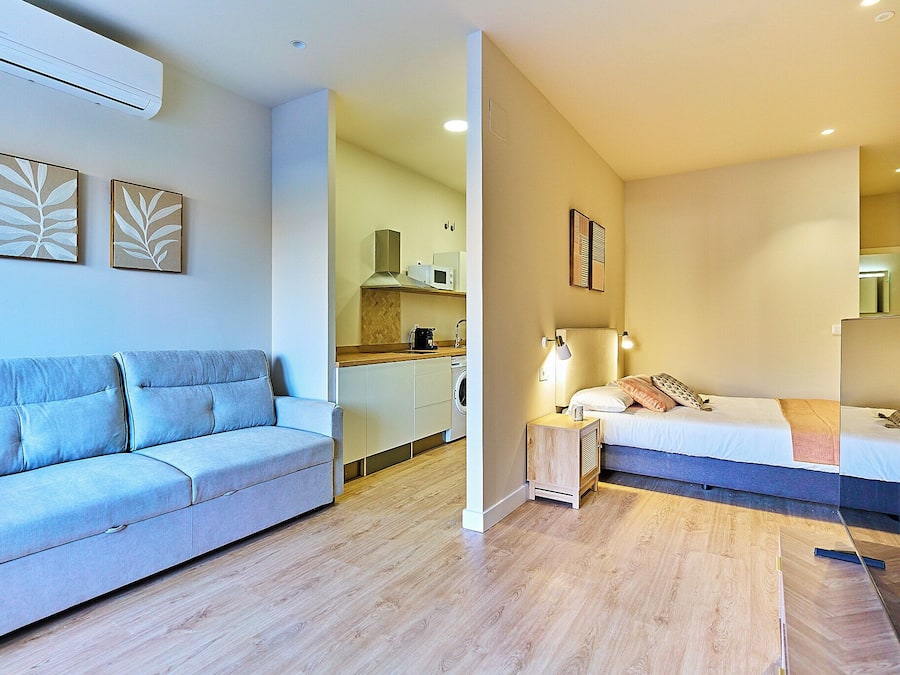 Standard Studio | Living area | 32-inch TV with digital channels