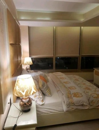 Soundproofing, iron/ironing board, free WiFi