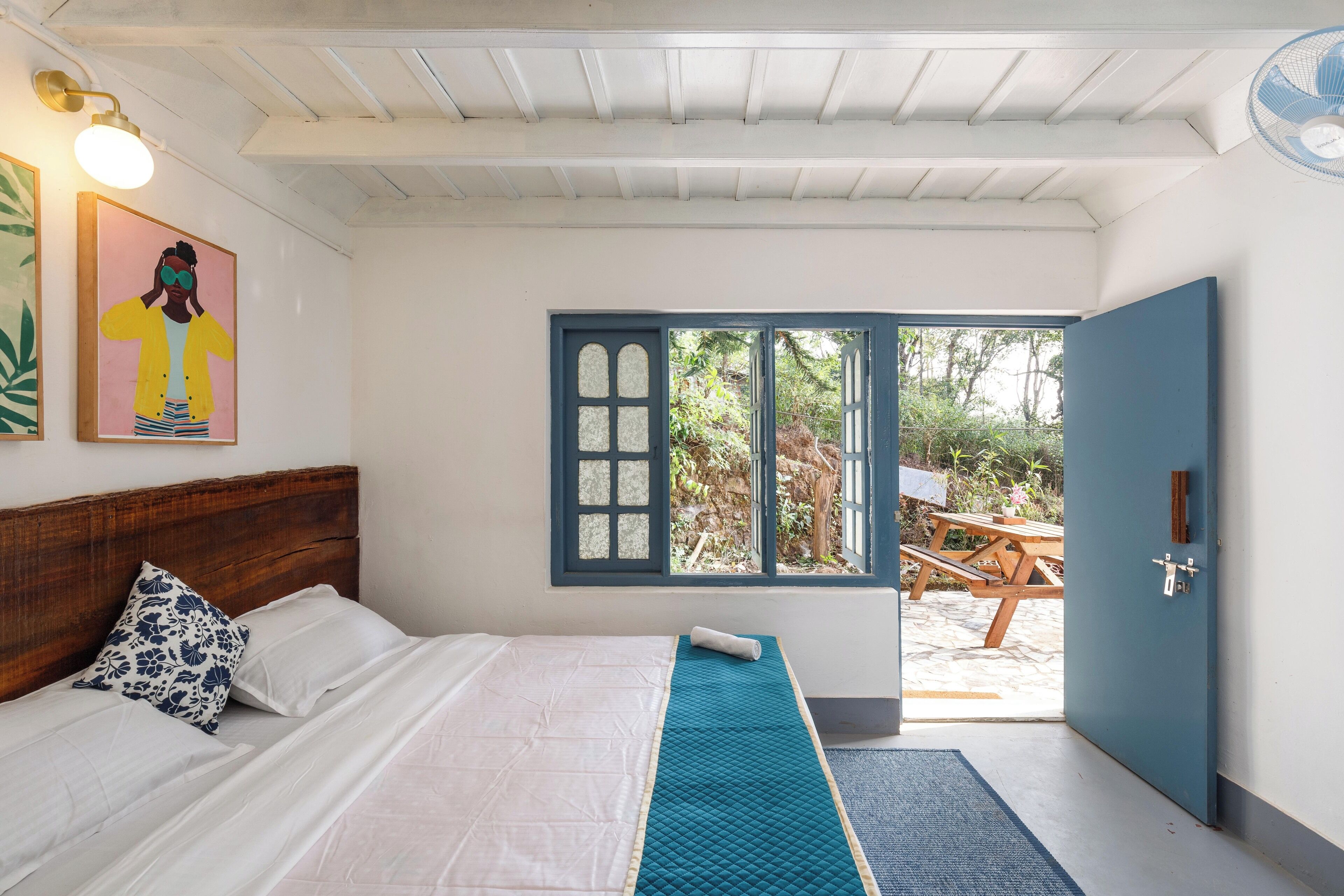 Egyptian cotton sheets, premium bedding, free WiFi