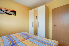 1 bedroom, free WiFi - Cozy vacation apartment with balcony & parking space - close to the beach on Usedom (Ückeritz)