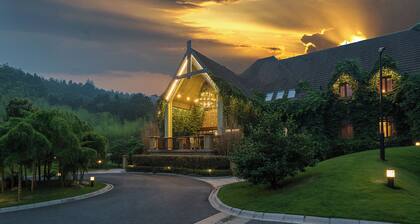 Anji Longwangxi Golf Resort Villa