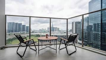 Family Apartment | Balcony