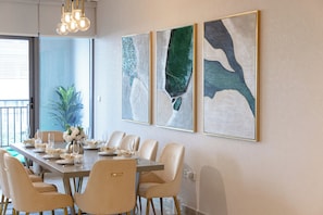 Luxe appartement | Dineerruimte