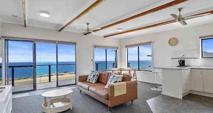 See-Sea House ~ Sellicks Beach - A quintessential 2-bedroom beach shack located on the stunning Sellicks Beach beachfront