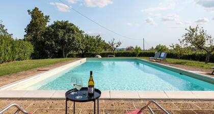 Beautiful private villa for 20 guests with private pool, WIFI, TV, patio and panoramic view