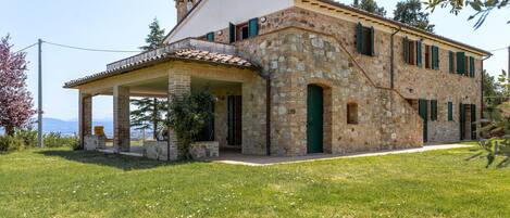 Casa De Campo, Inmuebles, Paisajismo, Pared De Piedra, Villa