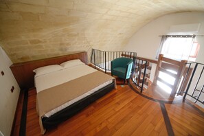 1 bedroom, iron/ironing board, bed sheets