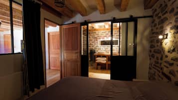 1 slaapkamer, een strijkplank/strijkijzer, reisbedje, wifi