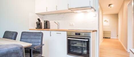 Microwave, oven, dishwasher