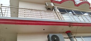 Front of property - Hotel Balaji Palace Ayodhya (Ayodhya)