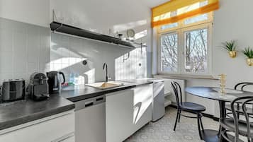 Comfort-Apartment | Eigene Küche | Kühlschrank, Wasserkocher mit Kaffee-/Teezubehör, Wasserkocher