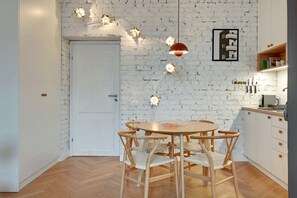 Deluxe Apartment | Hypo-allergenic bedding, individually decorated, individually furnished - Old Town Ogarna Baltus by Downtown Apartments (Gdansk)