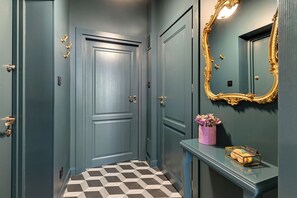 Design Apartment | Bathroom | Free toiletries, hair dryer, towels, soap - Old Town Ogarna Baltus by Downtown Apartments (Gdansk)