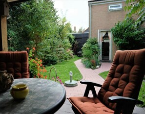 House | Balcony - Holiday Home in Petten Near Beach (Petten)