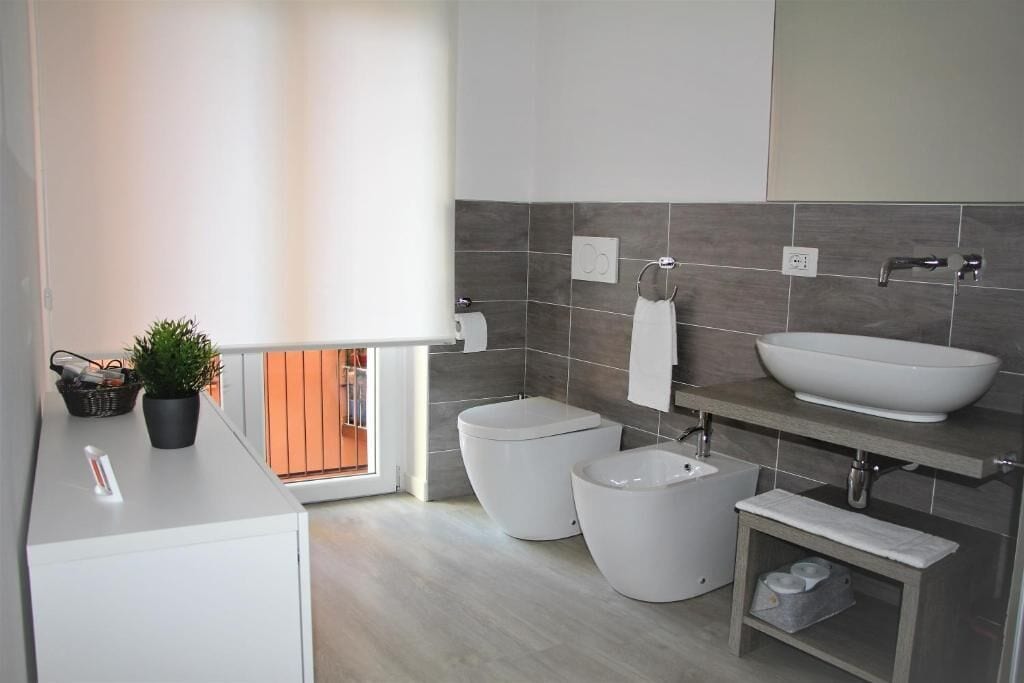 Appartement, balcon | Salle de bain