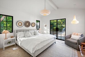 3 sovrum, strykjärn/strykbräda, gratis wi-fi och sängkläder