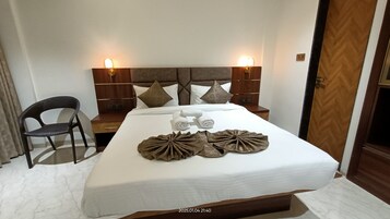 华丽客房 | 办公桌、免费 WiFi