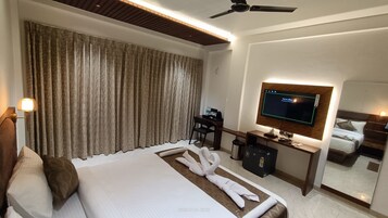 华丽客房 | 办公桌、免费 WiFi