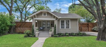 Beverly is a charming 1925 cottage-style bungalow in The Heights, sleeping 4 (2B/1B) and filled with natural light. Walk to the jog track, tennis courts, and local shops/eateries. Enjoy a fenced, pet-friendly yard, front porch swing, and a relaxing b