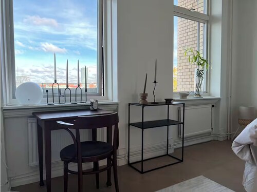 Central Design Apartment - Near Ullevi and Heden with Balcony