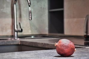 Căn hộ | Bếp riêng | Tủ lạnh, lò vi sóng, bếp nấu, ấm điện
