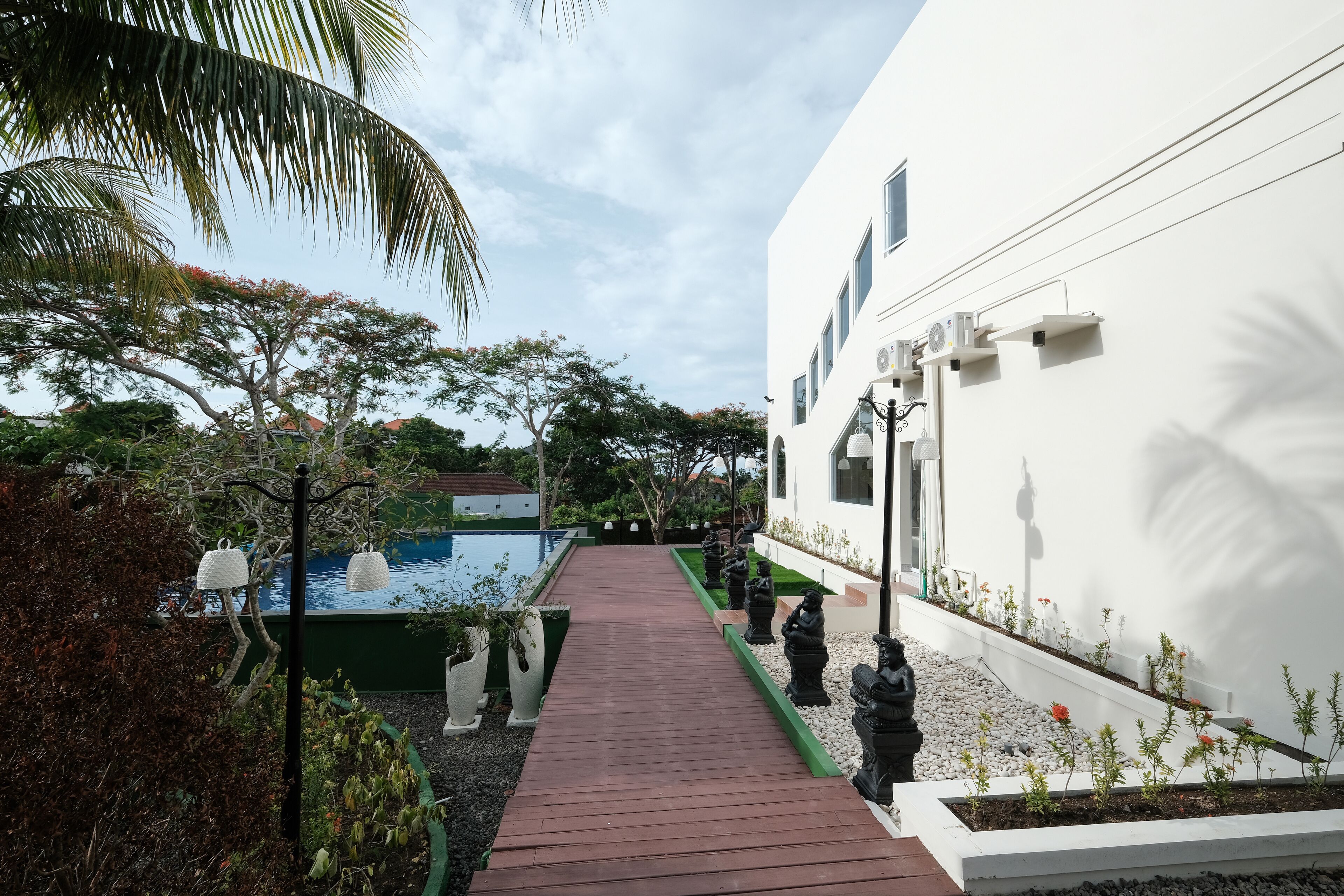 Ngoại thất