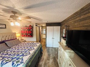 5 bedrooms, iron/ironing board, travel crib, WiFi