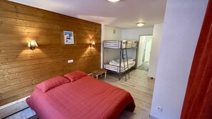 3 soveværelser, strygejern/strygebræt, gratis Wi-Fi