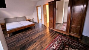 3 bedrooms, free WiFi, bed sheets - Ferienhaus in Wendorf am Seenplatte (Wendorf)
